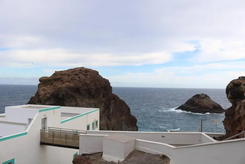 Apartment On The Beach And Ocean Sounds Fasnia